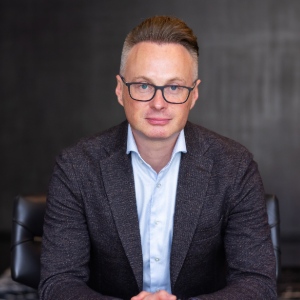 Valery Hurynovich, Chief Operating Officer, Galen-Panamerica