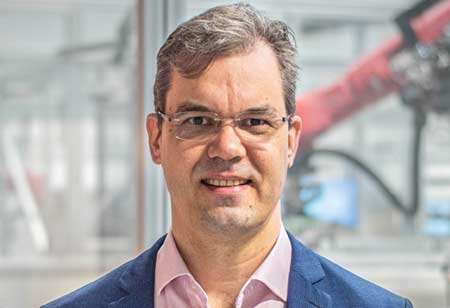 How Digitization Drives Better Manufacturing: Streamlining Asset Optimization and Sustainability