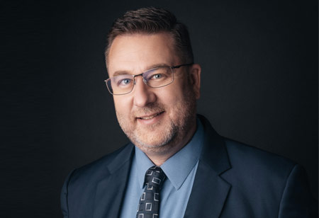 Industry 4.0: Navigating Disruptive Technologies in Manufacturing