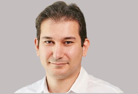 Winning in the race of efficiency: Semi Plug & Play AI Services