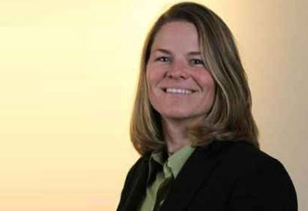 Leading Agile Testers and Testing in at Scale Contexts